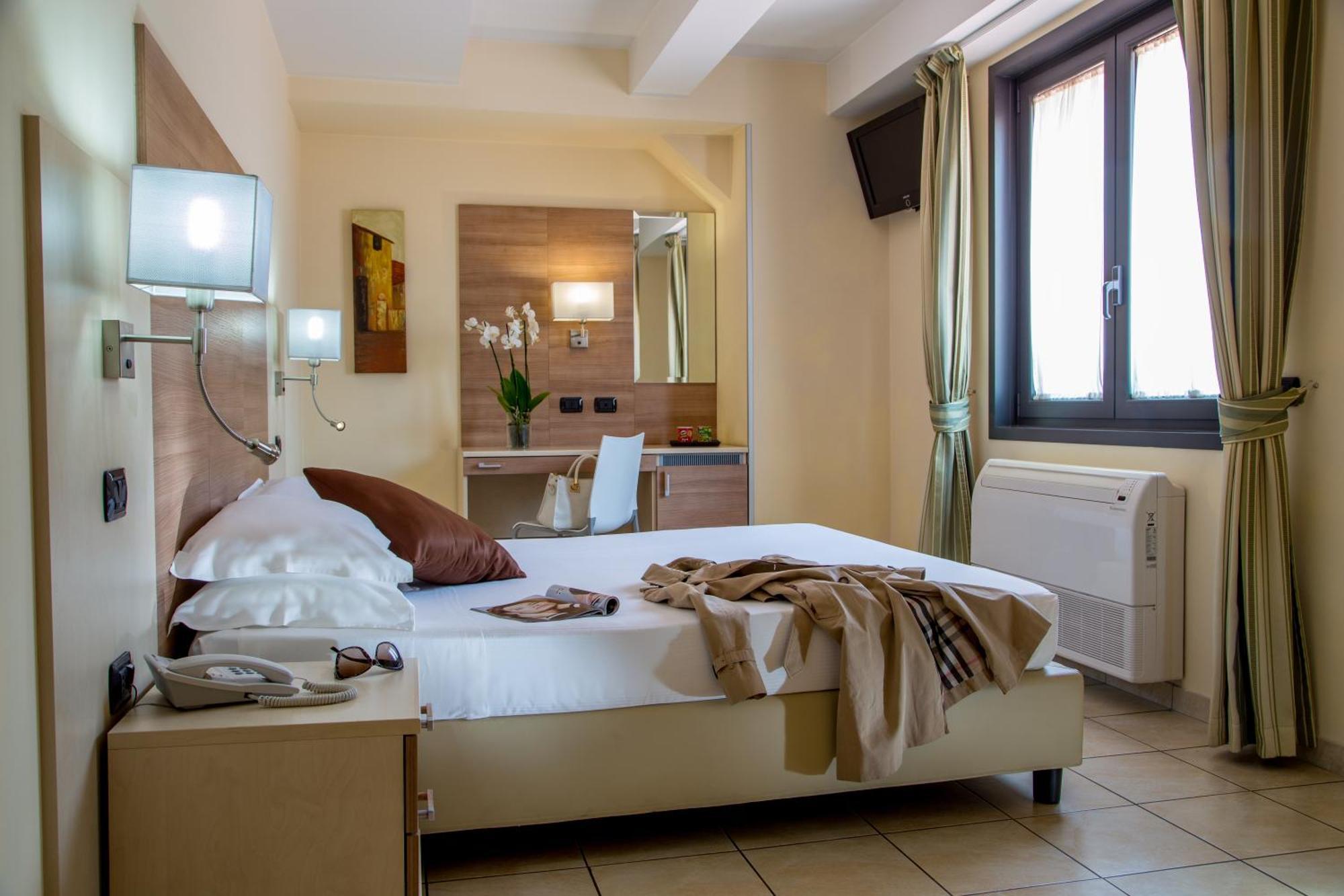 Hotel Domidea Rome